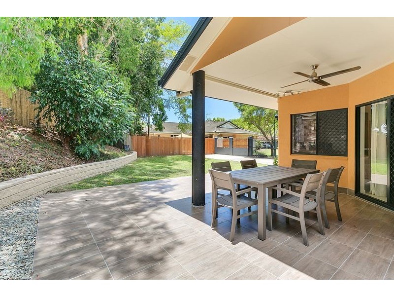 15 Opaline Close, Brinsmead QLD 4870