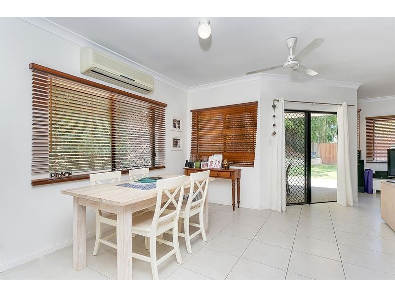 15 Opaline Close, Brinsmead QLD 4870