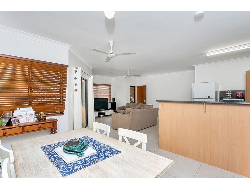 15 Opaline Close, Brinsmead QLD 4870