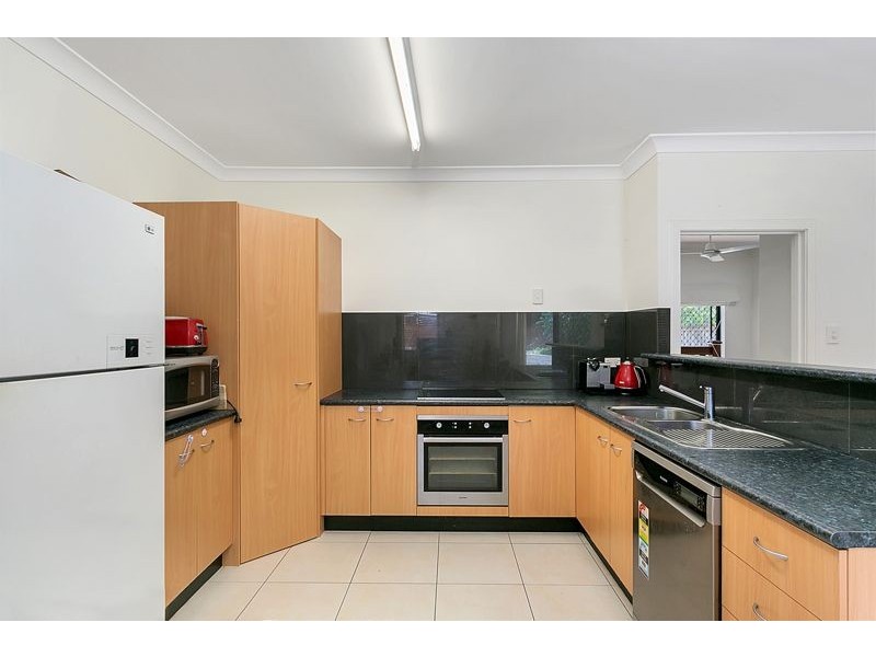 15 Opaline Close, Brinsmead QLD 4870