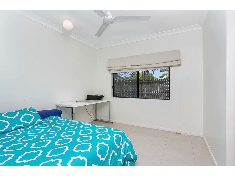 15 Opaline Close, Brinsmead QLD 4870