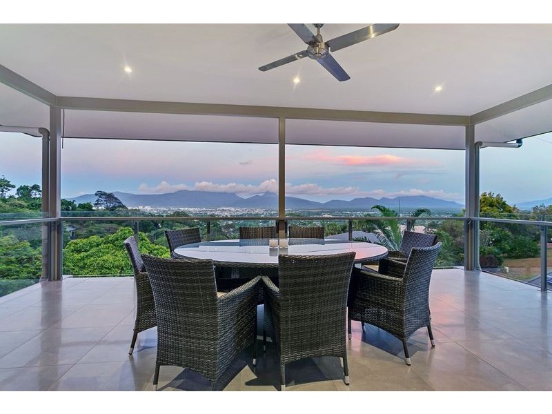 20 Oceanview Place, Mooroobool QLD 4870