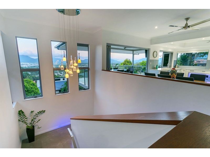 20 Oceanview Place, Mooroobool QLD 4870