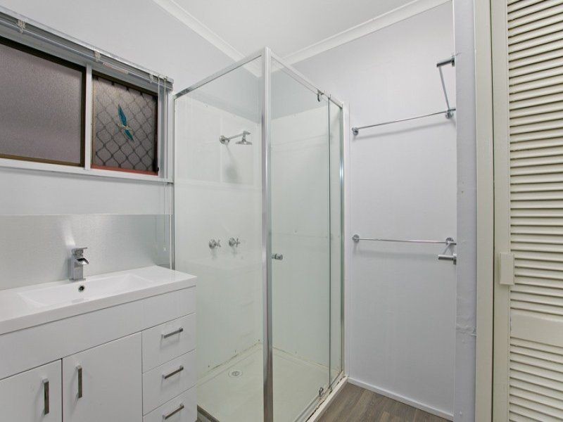 76 Reservoir Rd, Manoora QLD 4870