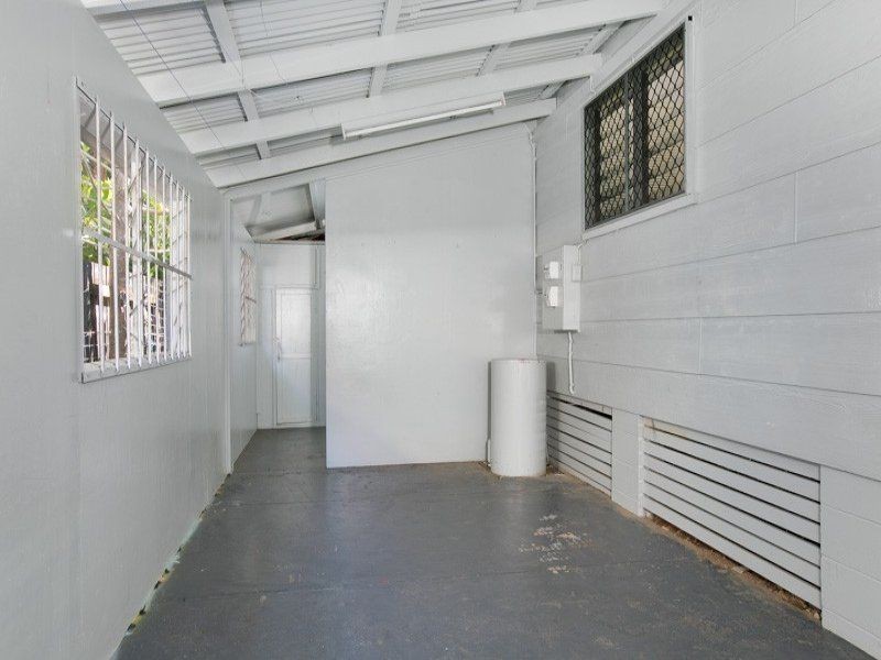 76 Reservoir Rd, Manoora QLD 4870