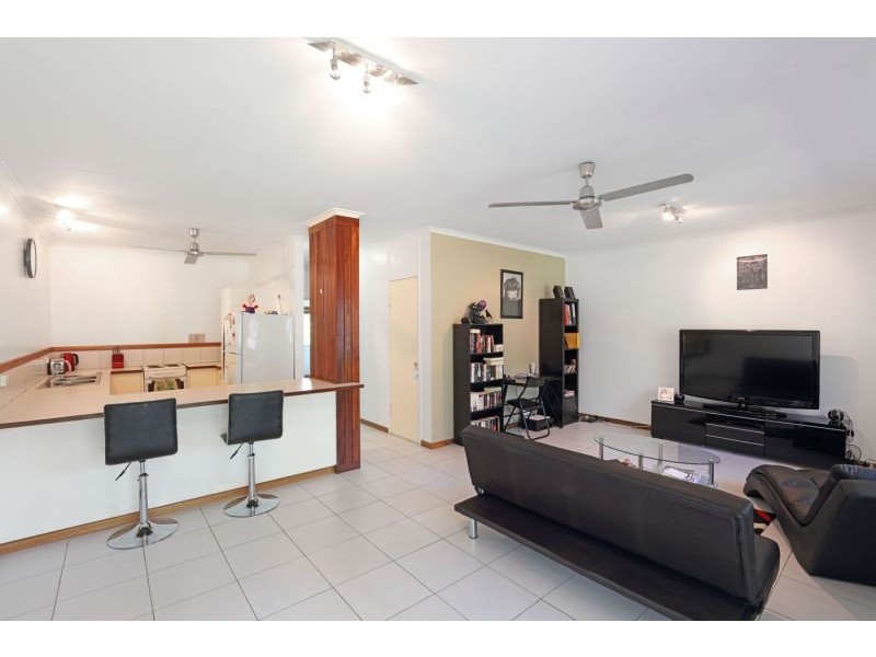 2/13 Springfield Crescent, Manoora QLD 4870