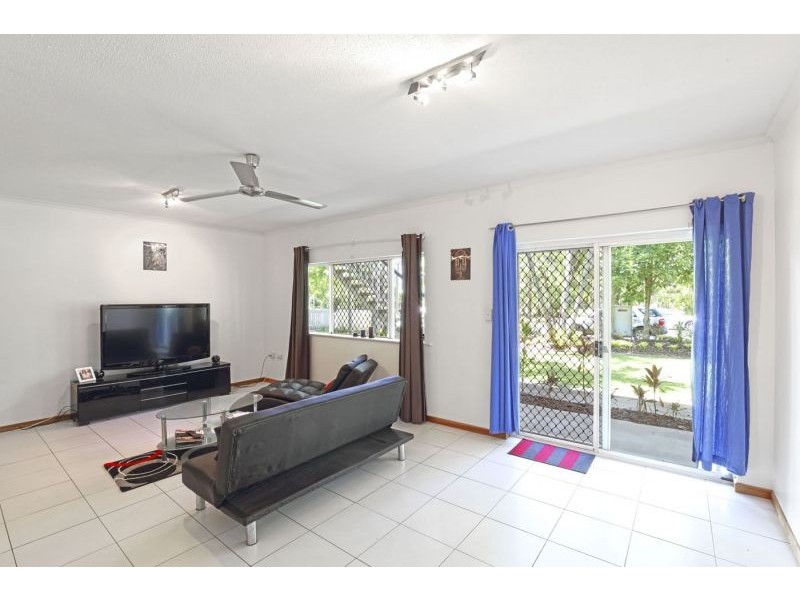 2/13 Springfield Crescent, Manoora QLD 4870