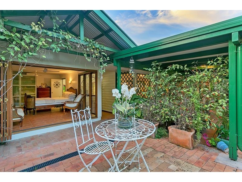 25 Mason Street, Stratford QLD 4870