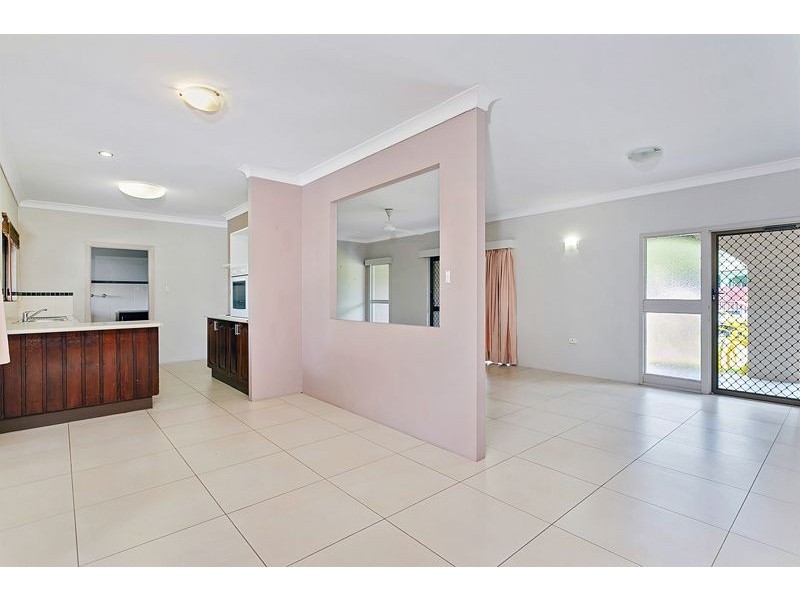 11 Lavender St, Mooroobool QLD 4870