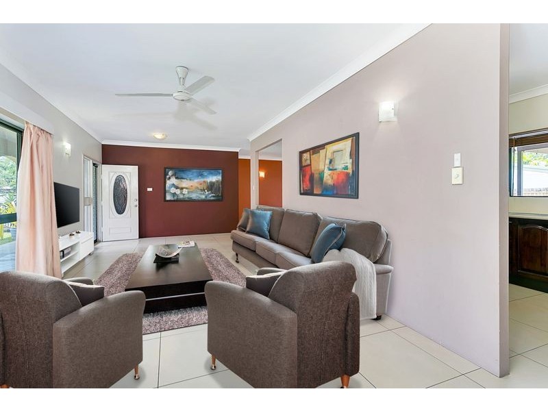 11 Lavender St, Mooroobool QLD 4870