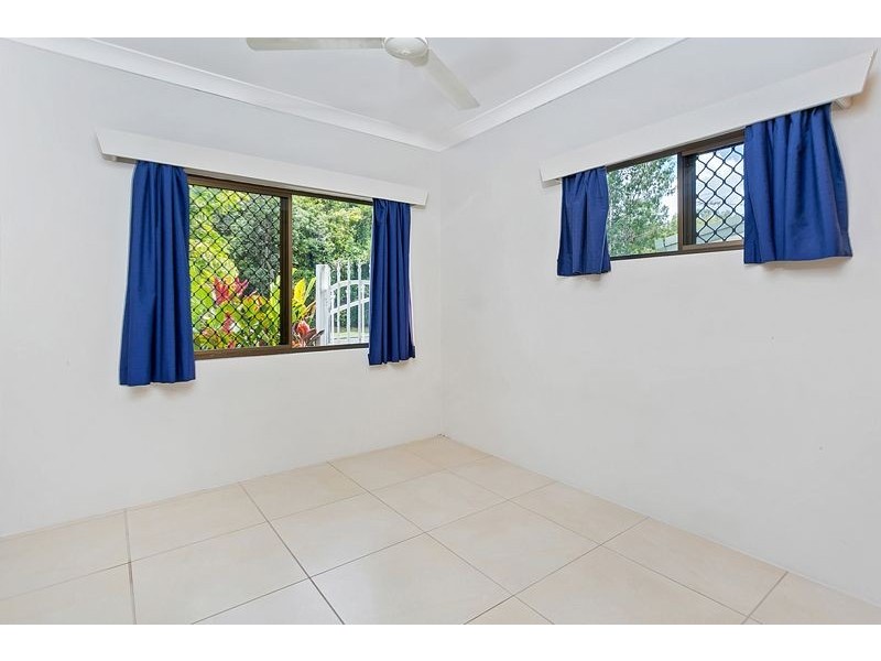 11 Lavender St, Mooroobool QLD 4870