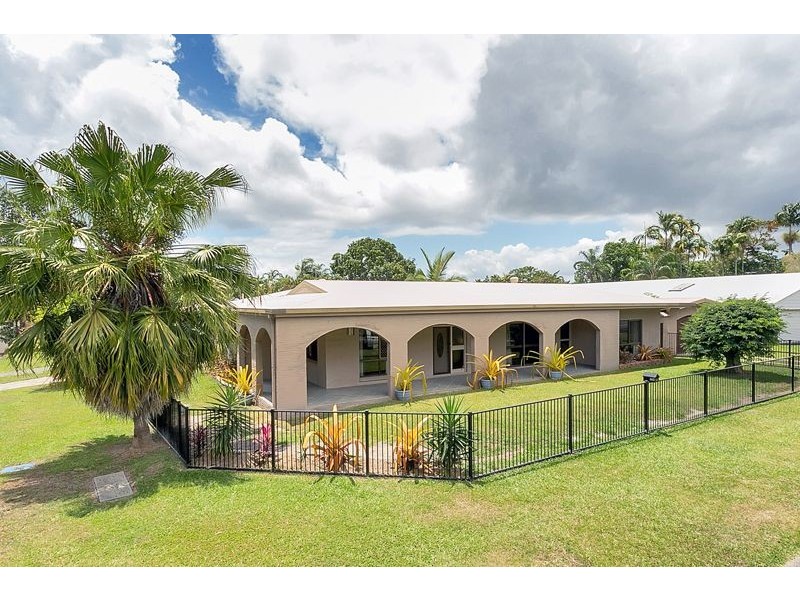 11 Lavender St, Mooroobool QLD 4870