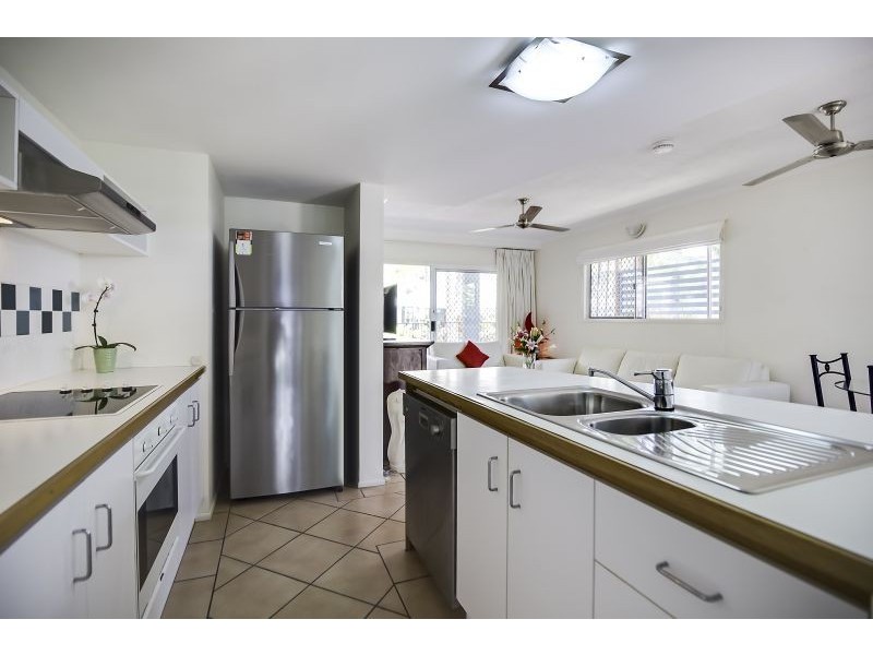 201/2 Keem Street, Trinity Beach QLD 4879