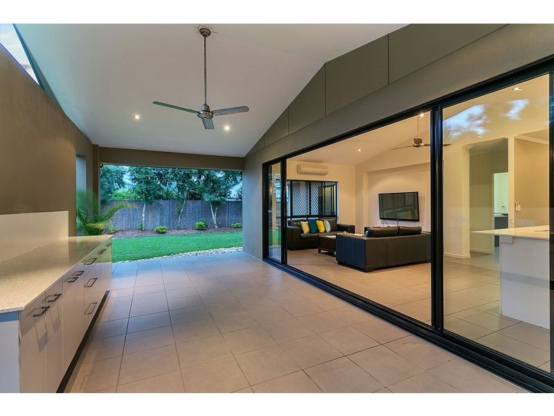 119 Roberts Drive, Trinity Beach QLD 4879