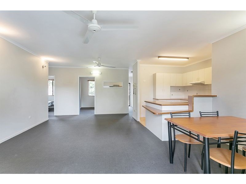 3/271 Lake Street, Cairns North QLD 4870