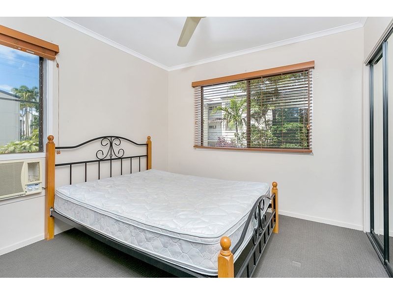 3/271 Lake Street, Cairns North QLD 4870