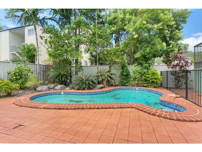 3/271 Lake Street, Cairns North QLD 4870