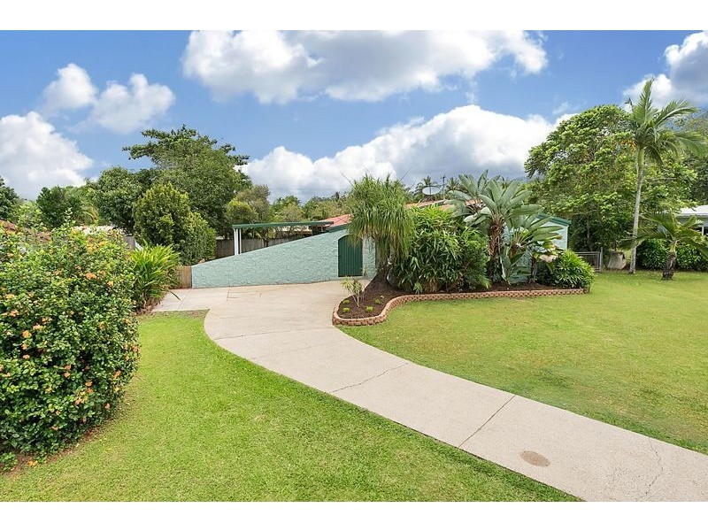 15 Carmel Close, Woree QLD 4868