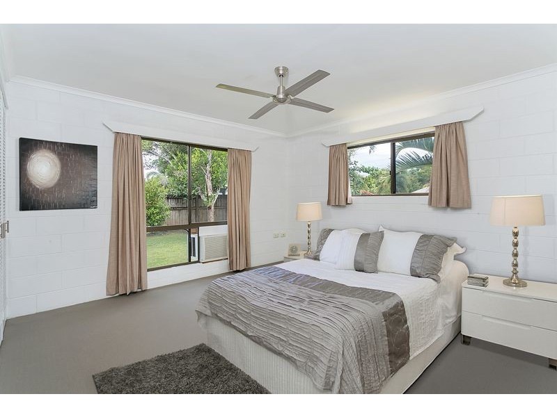 15 Carmel Close, Woree QLD 4868