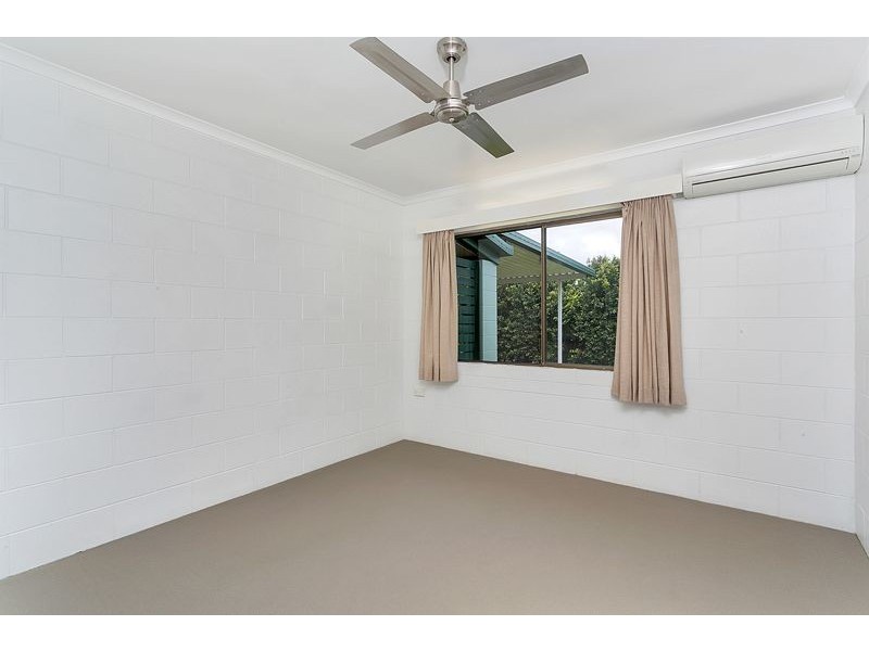 15 Carmel Close, Woree QLD 4868