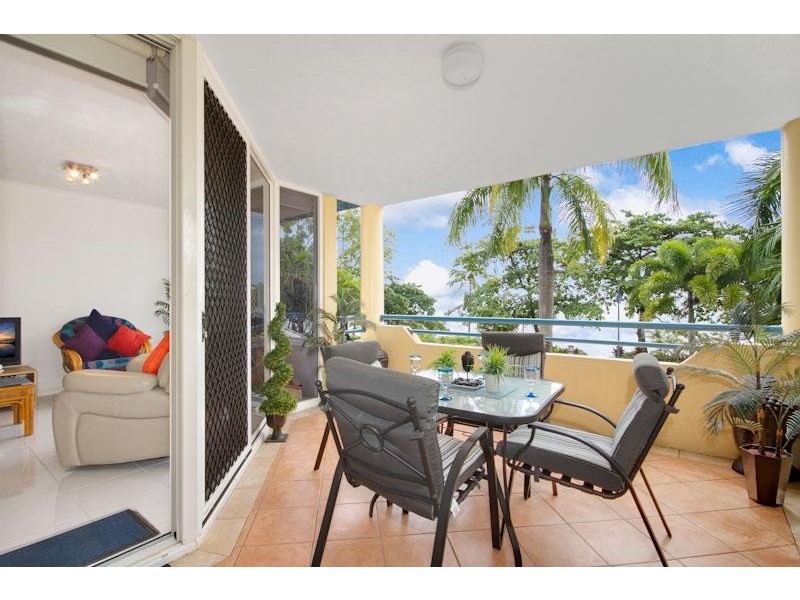 2/57 Vasey Esplanade, Trinity Beach QLD 4879