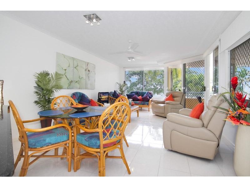 2/57 Vasey Esplanade, Trinity Beach QLD 4879