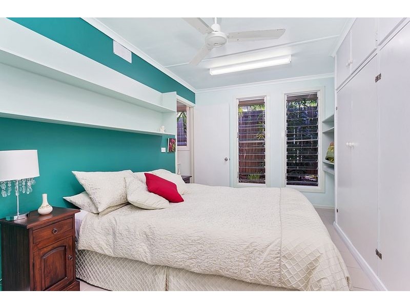 23 Fogarty Street, Whitfield QLD 4870