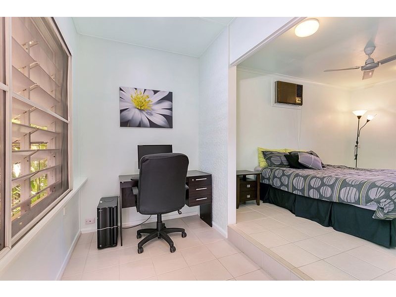 23 Fogarty Street, Whitfield QLD 4870