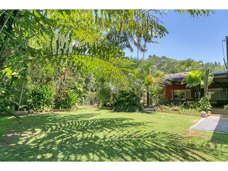 23 Fogarty Street, Whitfield QLD 4870