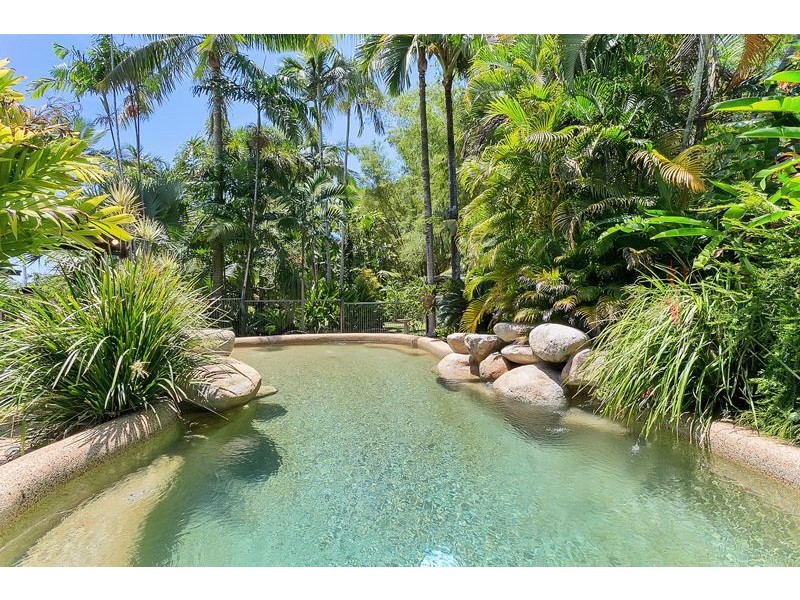 23 Fogarty Street, Whitfield QLD 4870