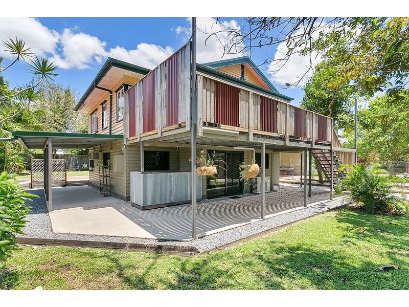 24 George Street, Earlville QLD 4870