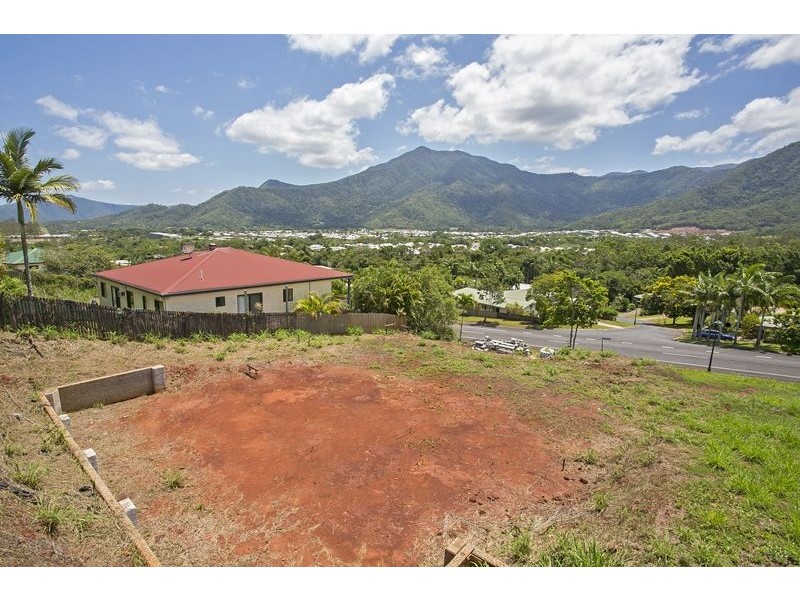 264 Robert Road, Bentley Park QLD 4869