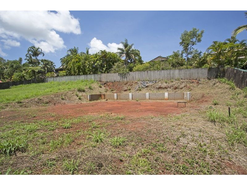 264 Robert Road, Bentley Park QLD 4869