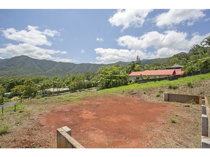 264 Robert Road, Bentley Park QLD 4869