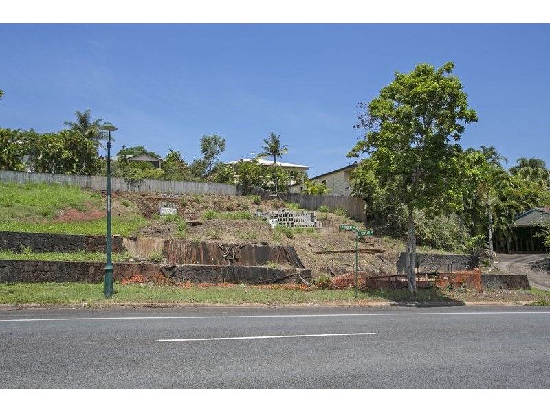 264 Robert Road, Bentley Park QLD 4869