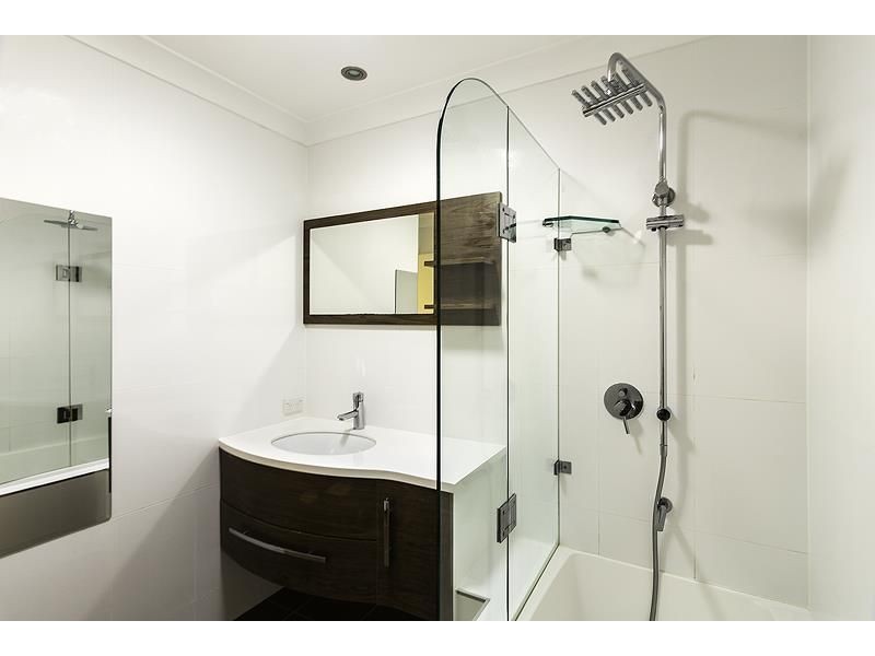4 Tudor Close, Trinity Park QLD 4879
