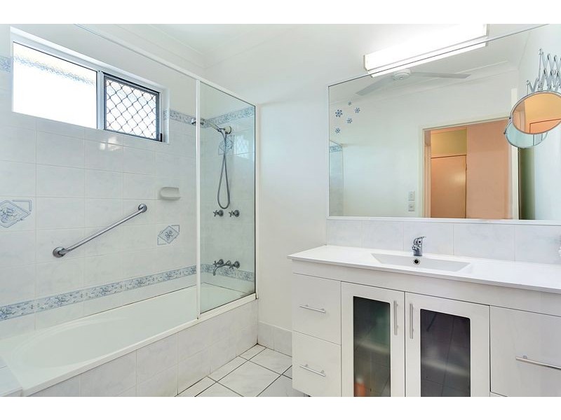 28 Dolphin Close, Kewarra Beach QLD 4879