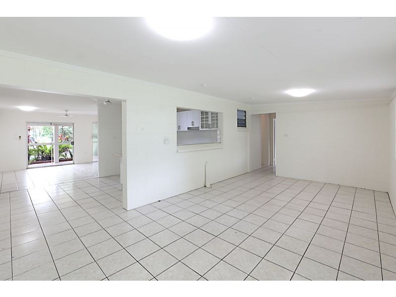 10 Mintaro Cres, Woree QLD 4868