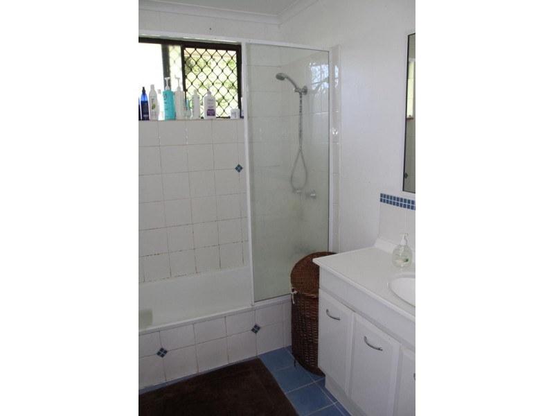 8 Ryan Close, Brinsmead QLD 4870