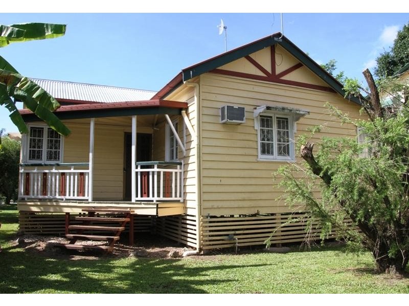 10/404 McCoombe St, Mooroobool QLD 4870