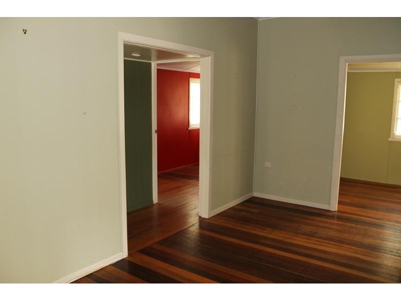 10/404 McCoombe St, Mooroobool QLD 4870