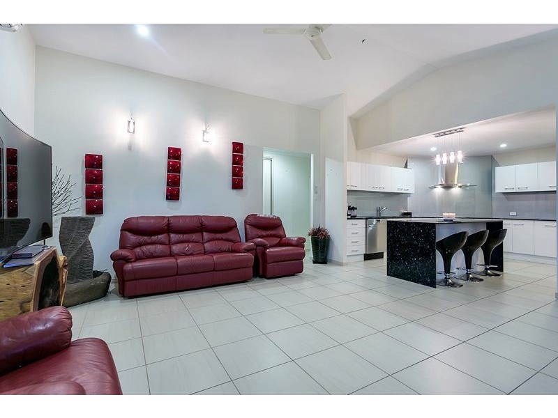 106 Fitzmaurice Drive, Bentley Park QLD 4869