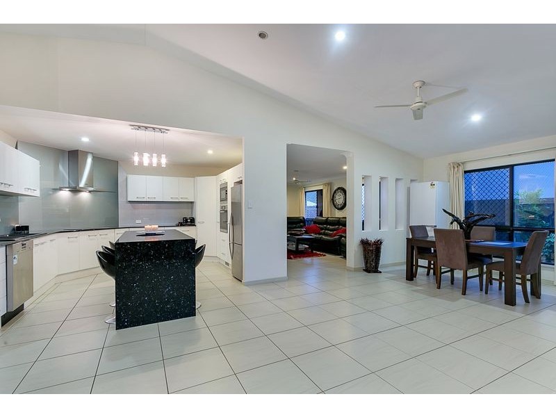 106 Fitzmaurice Drive, Bentley Park QLD 4869