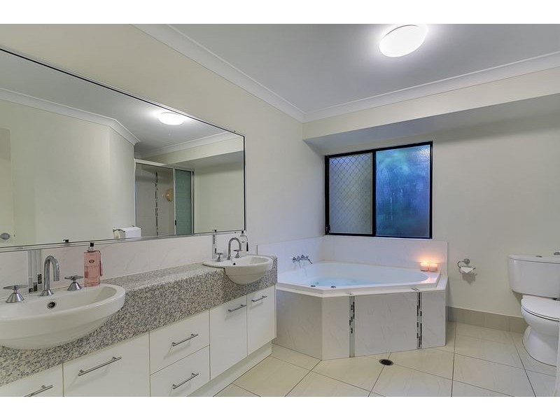 106 Fitzmaurice Drive, Bentley Park QLD 4869
