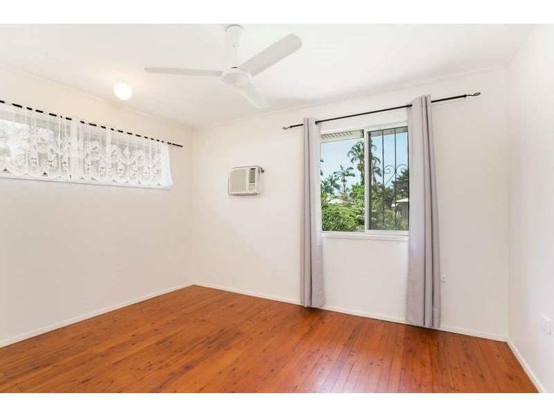 25 Headrick Street, Manunda QLD 4870