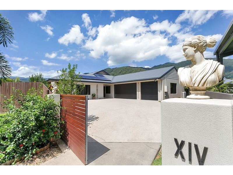 14 Kippin Close, Redlynch QLD 4870
