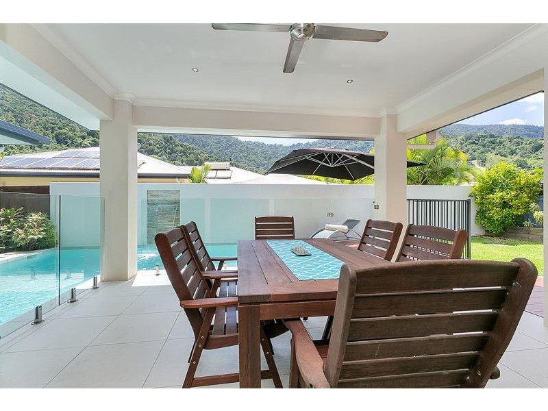 14 Kippin Close, Redlynch QLD 4870
