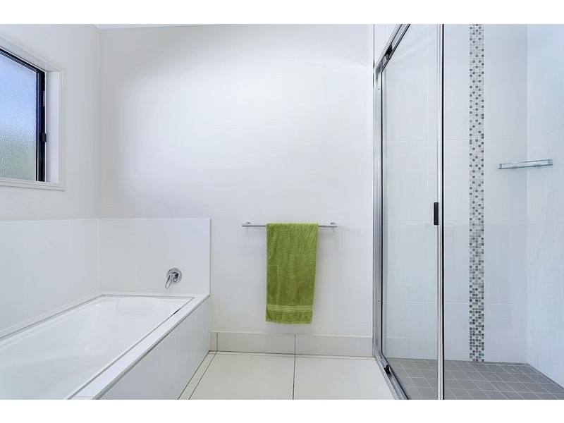 14 Kippin Close, Redlynch QLD 4870