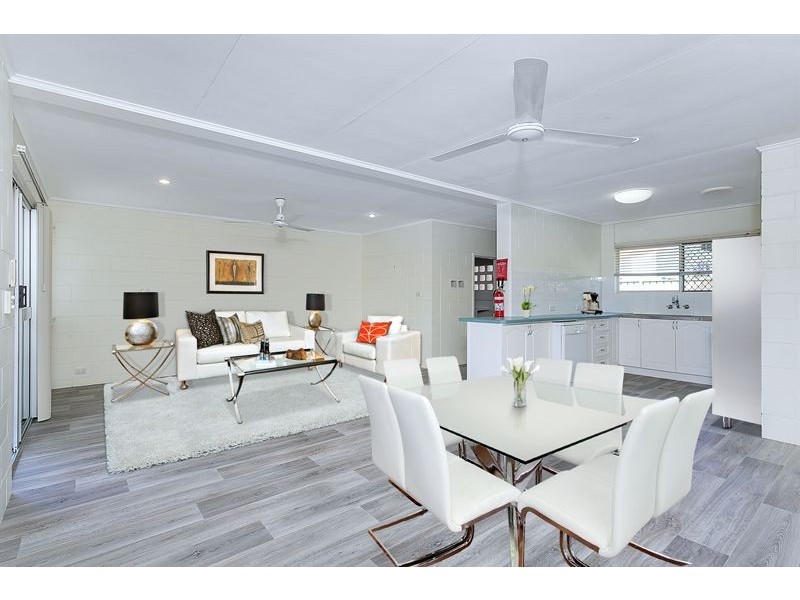 2/330-332 Mayers Street, Edge Hill QLD 4870