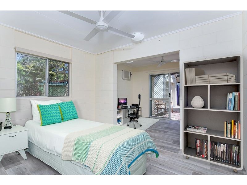 2/330-332 Mayers Street, Edge Hill QLD 4870